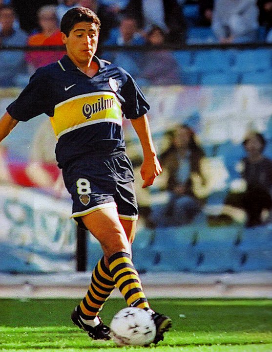 Riquelme y su fina estampa, en el debut contra Unión. Hace 20 años, comenzaba a dejar su huella en Boca.