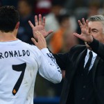 Ancelotti y Cristiano Ronaldo festejan el triunfo en Alemania. Foto de John McacDougall / AFP