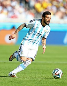 Lavezzi entró por Agüero y creó espacios. Foto de Ronald Martinez/Getty Images South America / Vía Zimbio